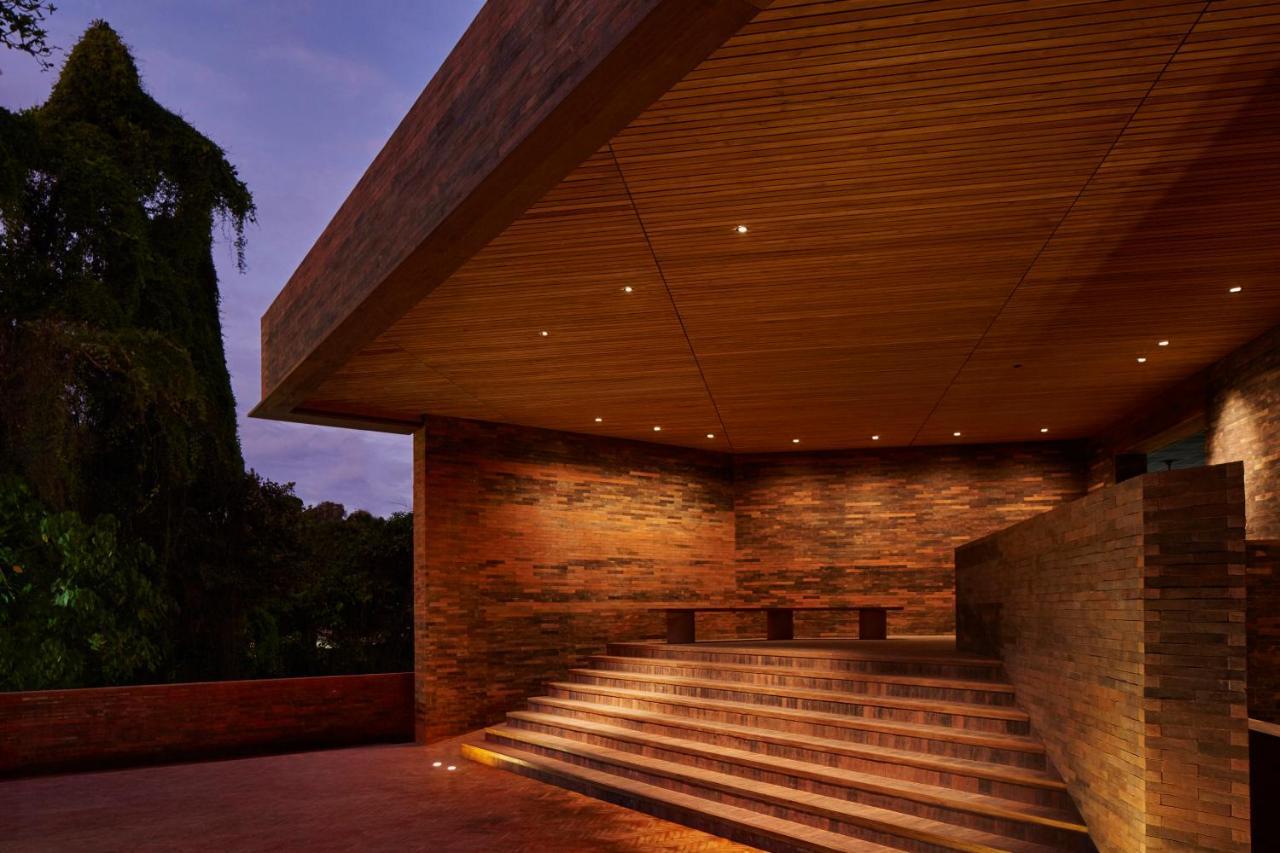 Potato Head Suites & Studios Seminyak Exterior foto The amphitheater at the University of Notre Dame, Indiana
